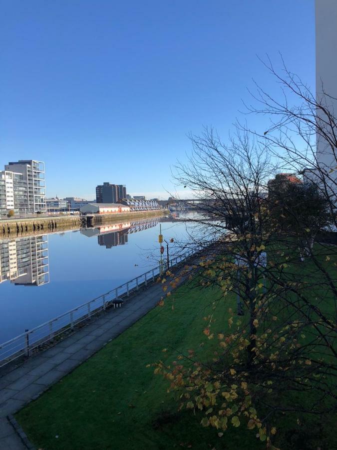 Apartmán Sec/ Hydro Two Bed Flat With Free Parking And Great View Glasgow Exteriér fotografie